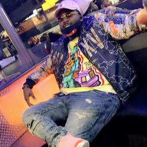 Meet your Posher, Devonte